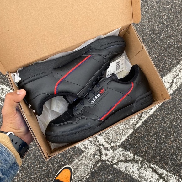 Adidas Low Trainer • Women’s Shoe - Picture 2 of 8